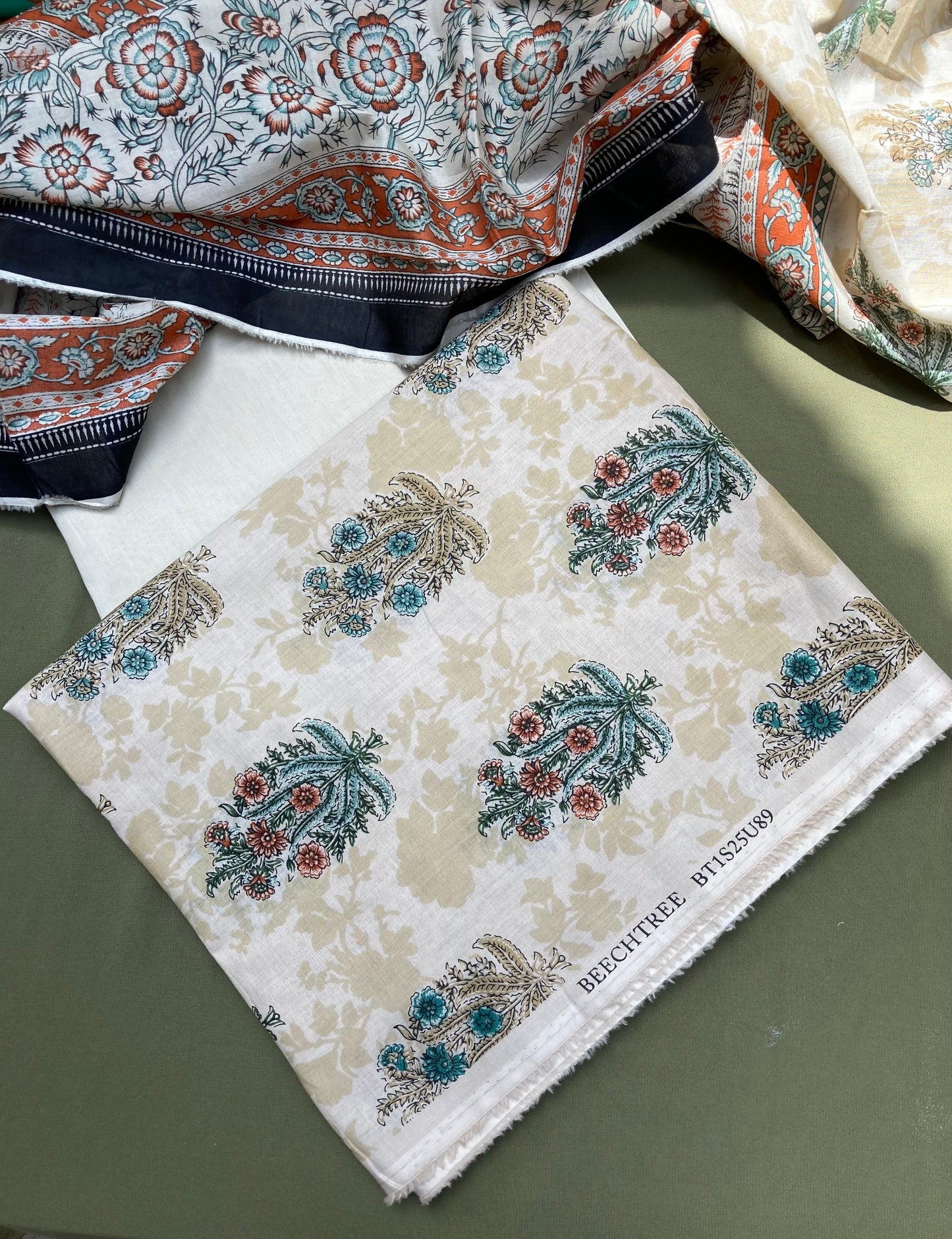 Beechtree 3-Piece Unstitched Lawn Suit