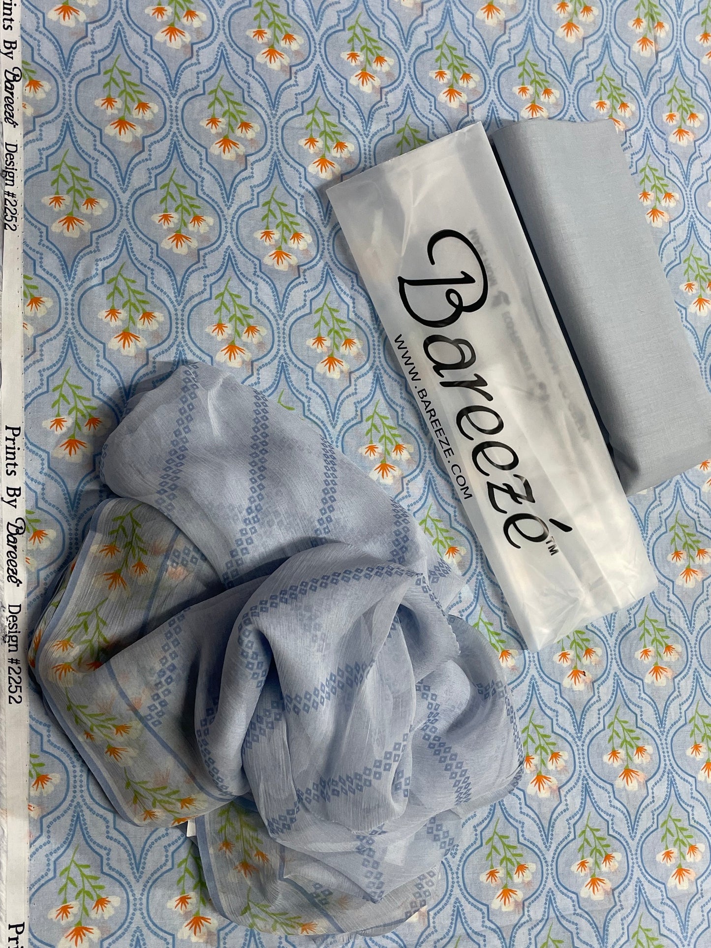 Bareeze Printed 3pc Suite with Chiffon Dupatta - Design 4