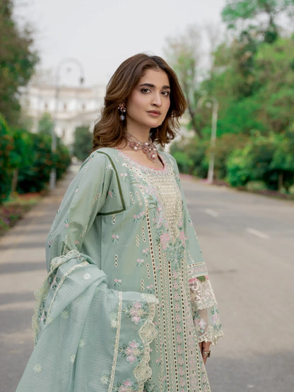 Pakistan Branded Suite Collection Wholesale Rtaes available By WirsaFabric